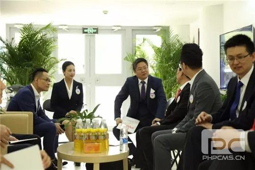 携手中华全国体育基金会,让爱心传递,德家处处在行动!