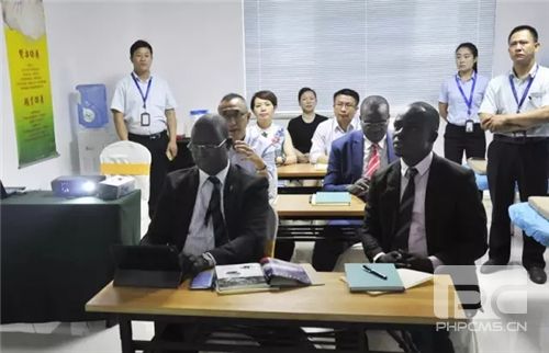 外国友人眼中的卫康