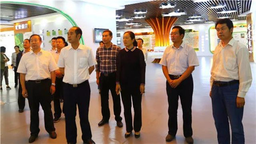 国家林业局领导来永春堂集团公司视察