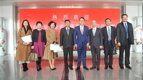 绿叶国家级盐城经开区1000亩用地正式签约,盐城市委书记王荣平、市长戴源亲切接见徐建成董事长和李仙霖总裁
