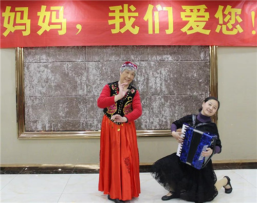 权健江苏分公司举办“妈妈,我们爱您”关爱失独老人公益活动