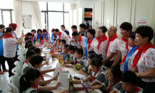 太阳神德邻书屋落户内蒙古敕勒川绿地小学