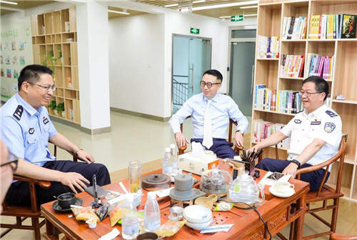 绿叶与警方合作!绿叶警务中心店(盐城店)盛大开业!并将在全国各地推广绿叶警务中心店发展!
