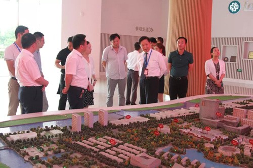 常州市武进区雪堰镇党政办主任考察隆力奇