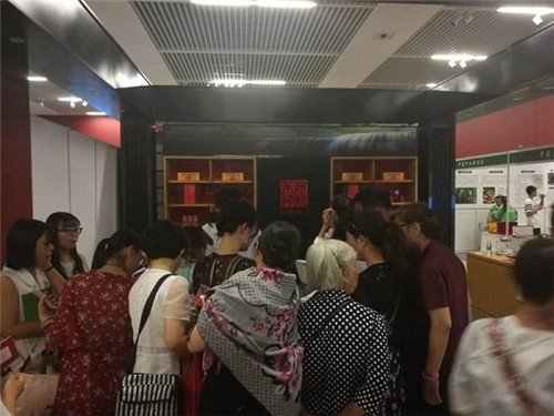滋补国宝东阿阿胶亮相中国国家博物馆