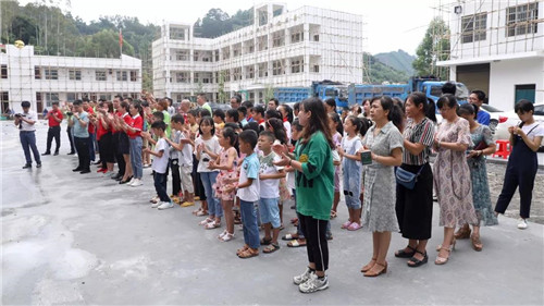 第三所绿叶小学——绿叶万和小学落户广西百色市田东县