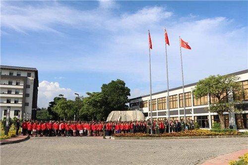 金科伟业(中国)有限公司隆重举行升旗仪式庆祝建军91周年