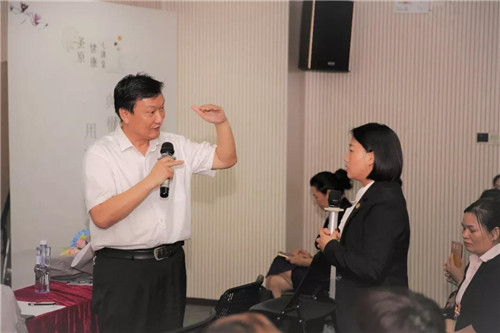 第三期“圣原健康大讲堂”在广州隆重开讲
