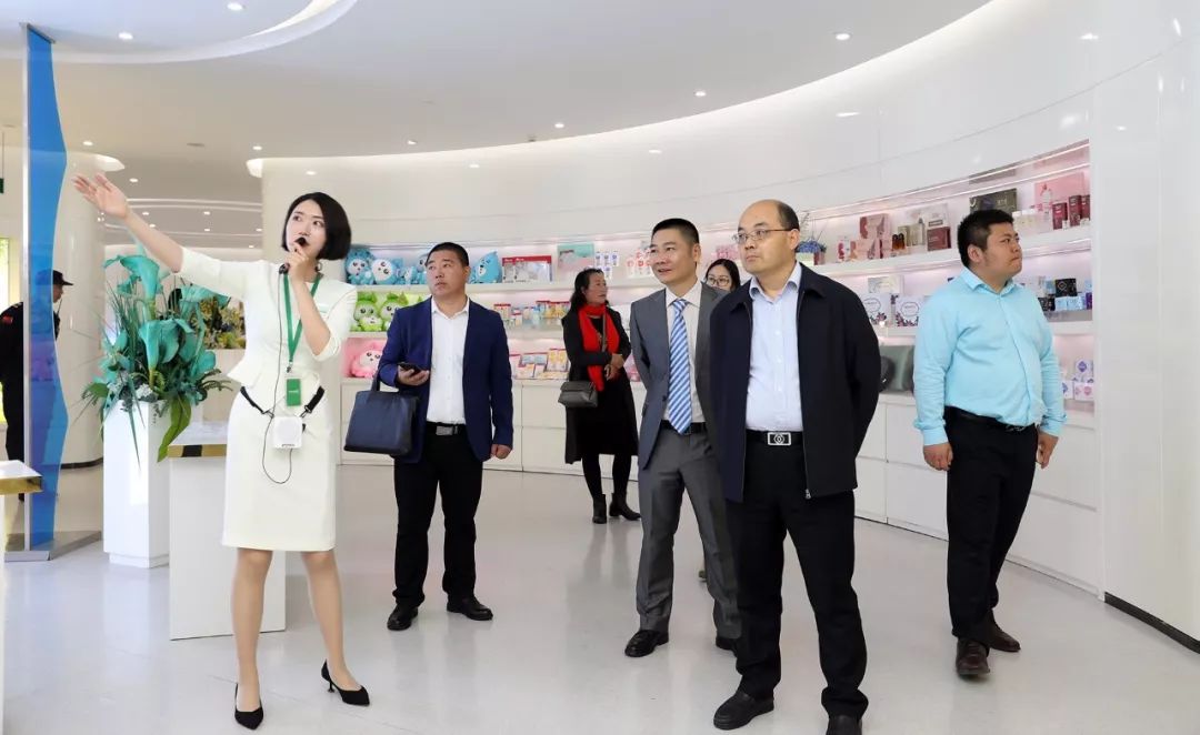 内蒙古乌兰察布市市委常委,副市长张汝江莅临绿叶视察