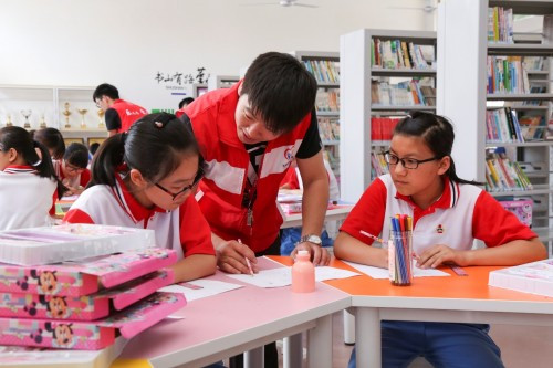 林护学校无限极童梦阅读空间举办第三届读书月活动