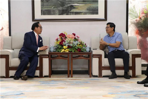 暨南大学党委书记林如鹏一行莅临金科伟业(中国)有限公司考察指导