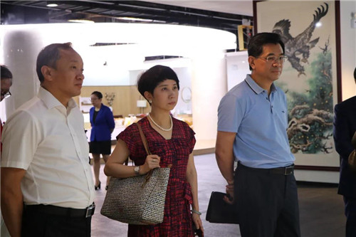 暨南大学党委书记林如鹏一行莅临金科伟业(中国)有限公司考察指导
