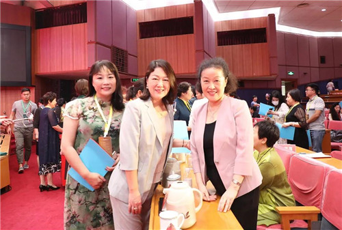 绿之韵劳嘉总裁出席中国女企业家协会第七次会员代表大会,获评“2020杰出创业女性”荣誉称号