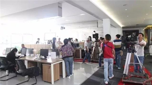 金秋十月，全国工业旅游示范基地——隆力奇欢迎您