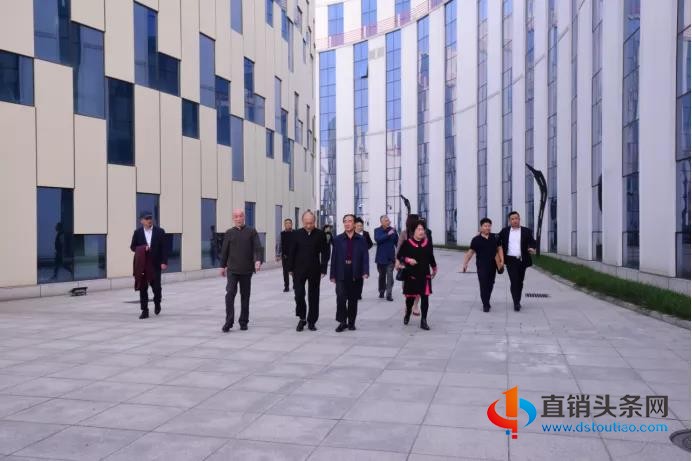 寶恒生物：國際防癌長壽聯盟副主席賈文曦教授一行蒞臨寶恒集團考察指導