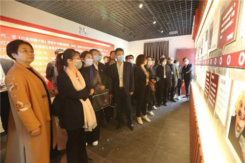新时代健康产业集团党史教育暨学习十九届五中全会精神(第二期)专题培训班圆满结业