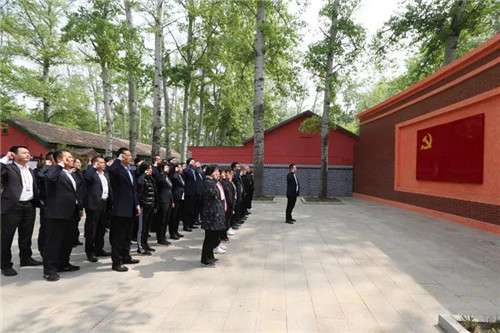 新时代健康产业集团党史教育暨学习十九届五中全会精神(第二期)专题培训班圆满结业
