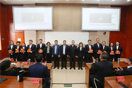 新时代健康产业集团党史教育暨学习十九届五中全会精神(第二期)专题培训班圆满结业