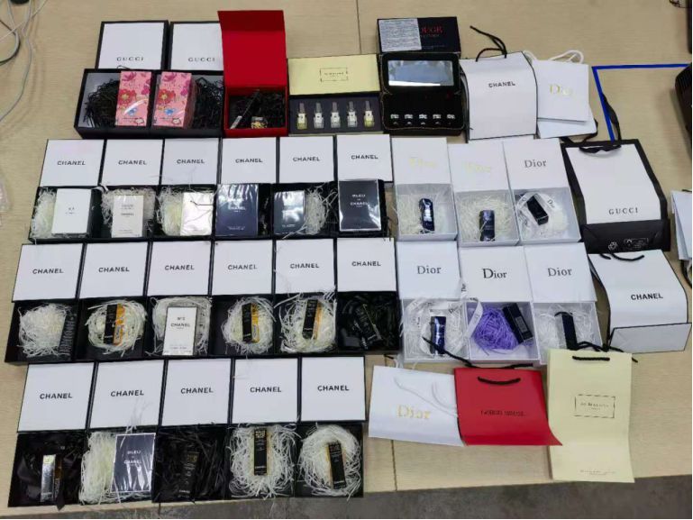 佛山查获涉嫌假冒国际知名品牌化妆品案