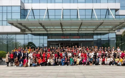 完美公司举办“未来科学家面对面”活动，带你零距离探秘完美产品研发