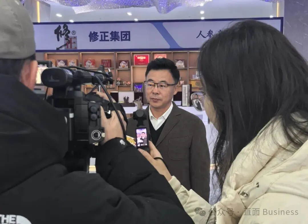 2025年12月,孙向光在长春国际医药健康产业博览会前接受媒体采访。图源:修养堂企业稿件